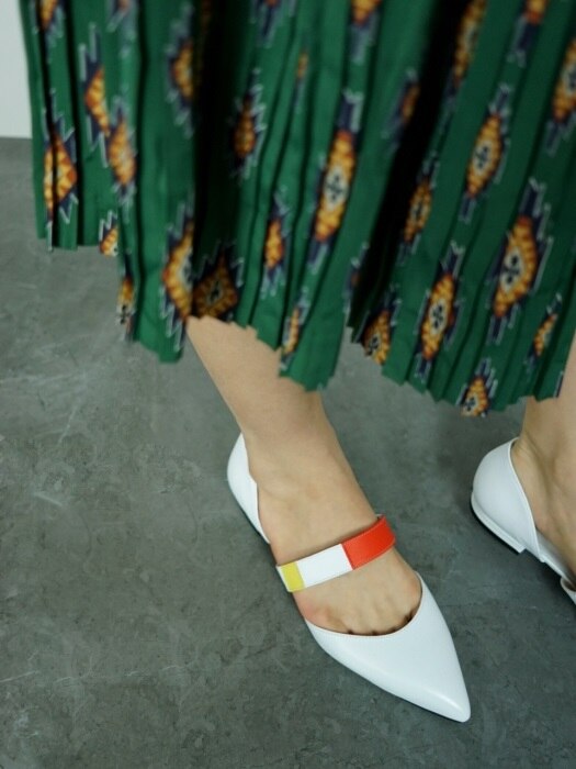 10 FLAT SHOES SLIP-ON IN THREE PRIMARY COLORS AND WHITE LEATHER 