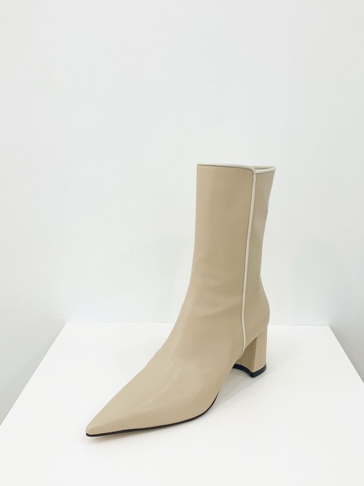 ML ankle boots / butter