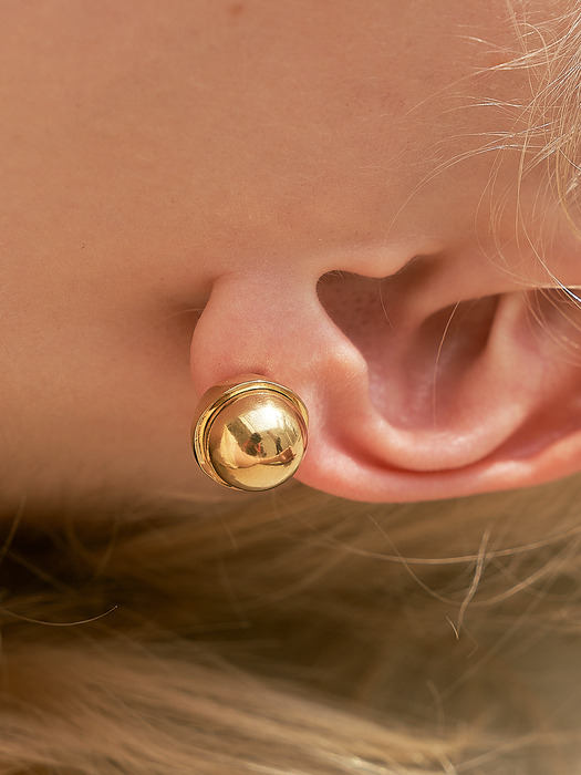 12 Ball Acorn Earring