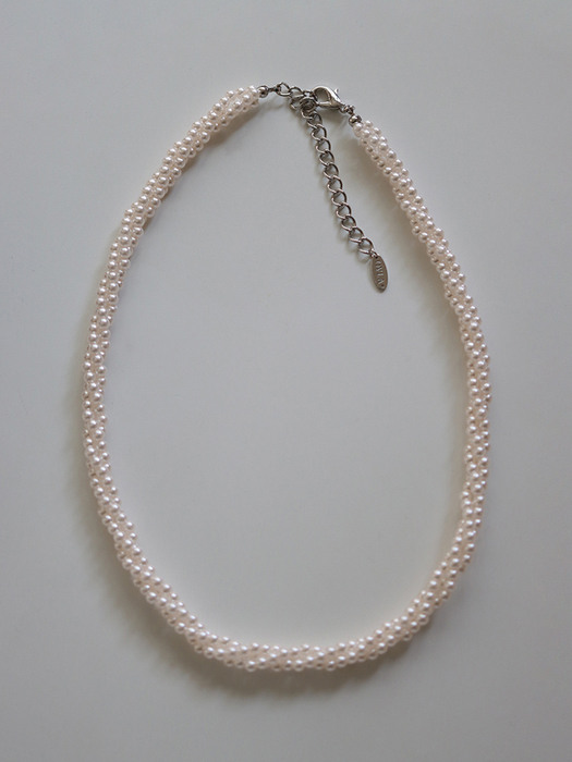 Handmade spiral pearl necklace