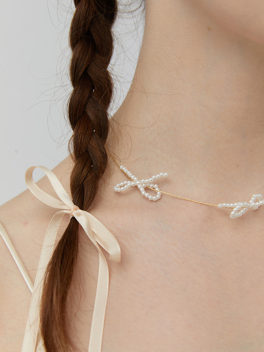 three ribbon pearl necklace