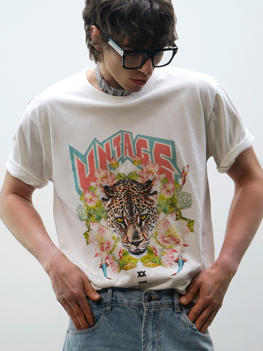 Leopard-Printed Oversized T-shirt[White(UNISEX)]_UTT-ST01