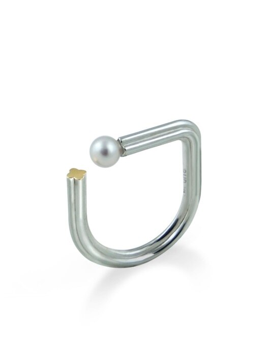 Flower D-Ring with Pearl