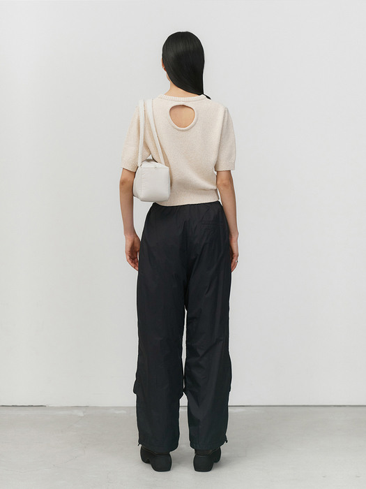 BACK CUT-OUT PULLOVER  (BEIGE)