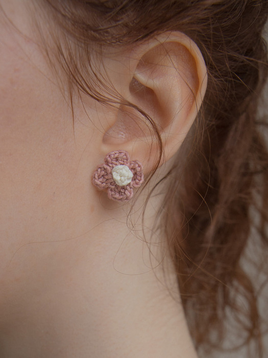 Vintage knit flower earring (Indi pink)