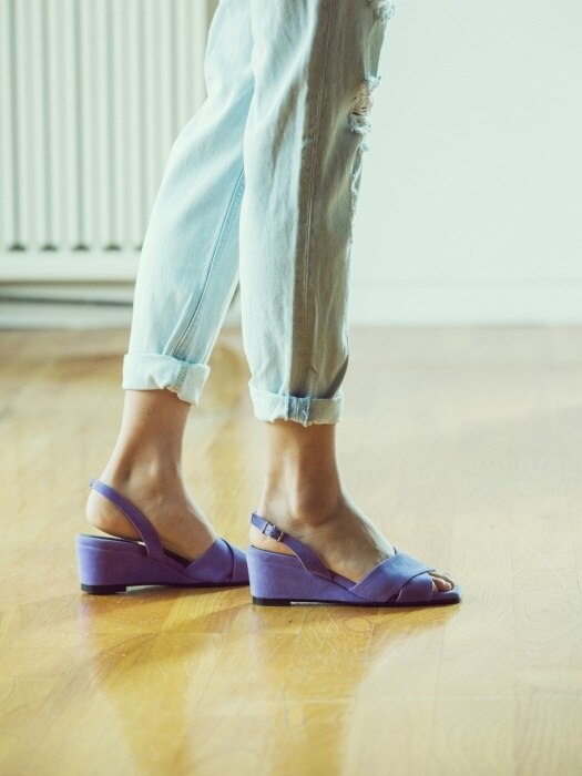 light purple x-strap wedge heel comfortable sandle 