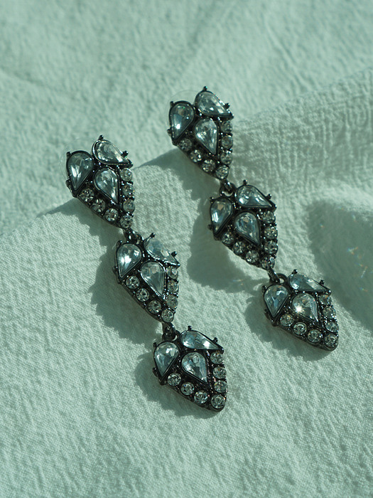 triple leaves earrings