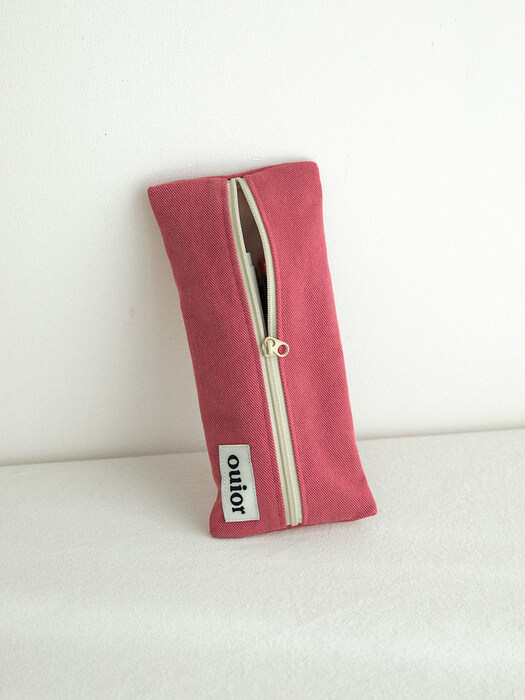 ouior flat pencil case - raspberry (middle zipper)