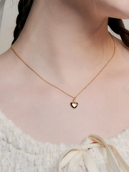 love pearl heart necklace