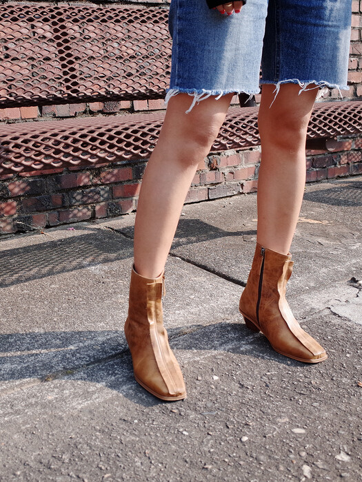 Woody ankle boots camel