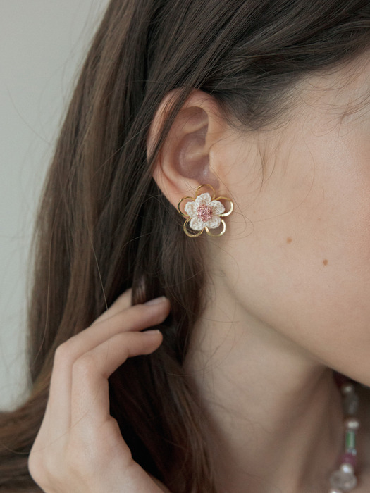 Double flower knit earring (Gold)