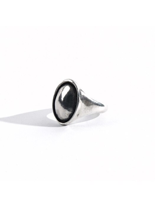 SILVER ANTIQUA OVAL RING