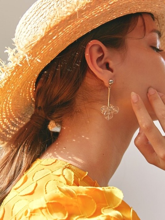 twinkle berry crystal unbal earring