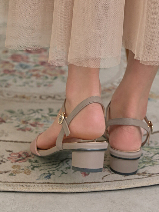 1117_1 Arien Romantic Strap Sandals-2color