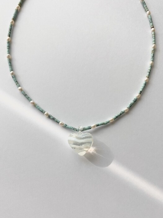 BABY BLUE&CLEAR HEART NECKLACE