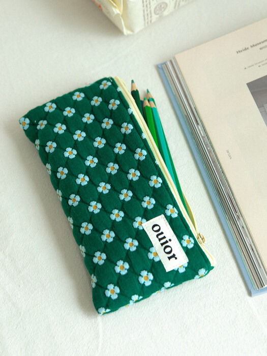 ouior flat pencil case - dot flower green (topside zipper)