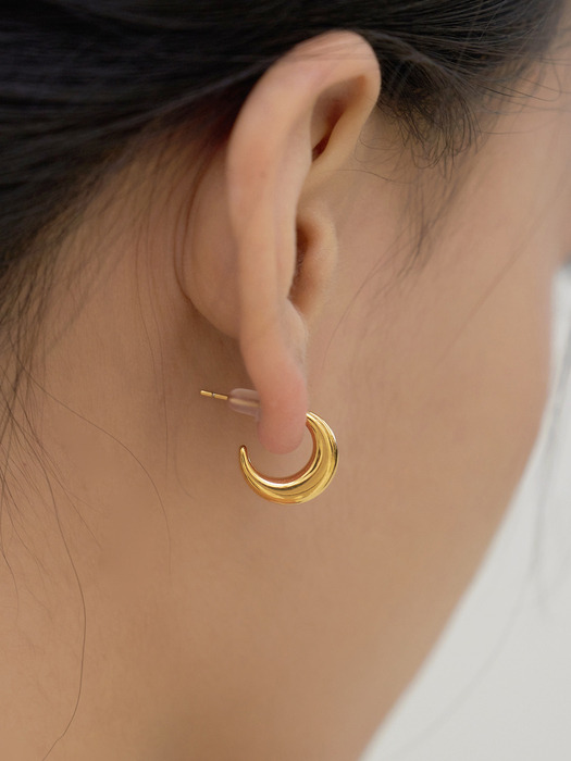 crescent moon earrings (2colors)