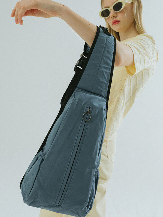 aud slingbag [azure blue]