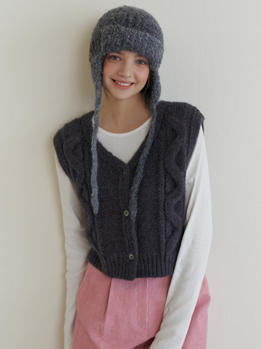 Mell cable knit vest (charcoal)