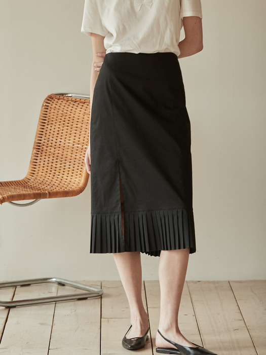 Pleats patch skirt - Ivory