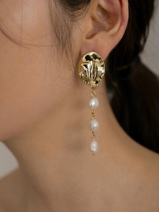 Detachable 3-Tier Pearl Earring (2color)