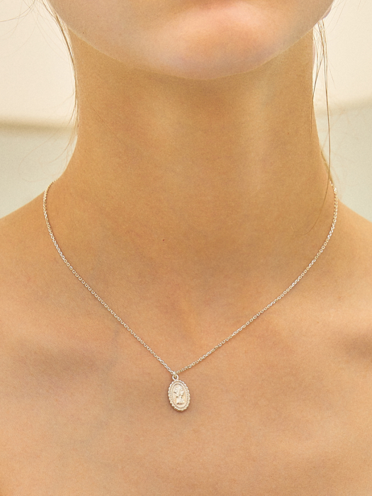 [SILVER] OVAL COIN P NECKLACE