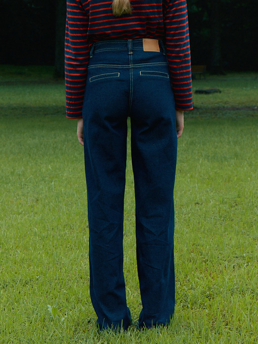 Front Pocket Wide Jeans