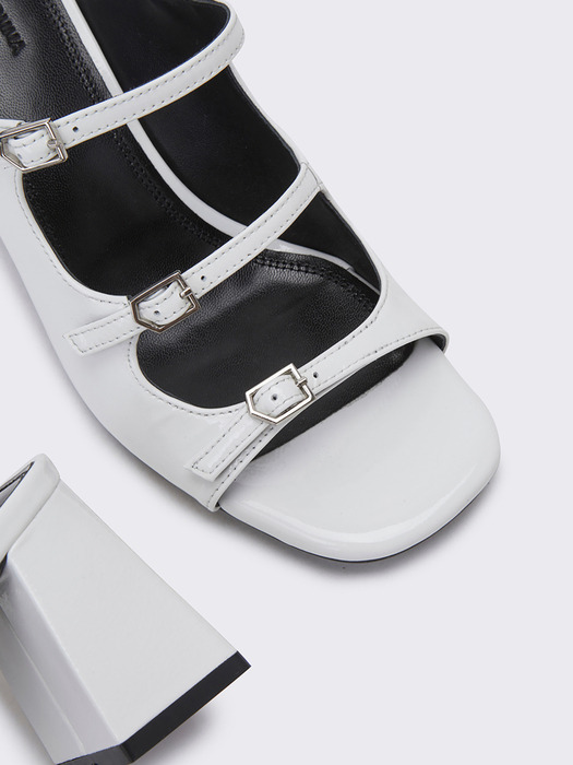Strap wrinkle sandal(white)_DG2AM24037WHT