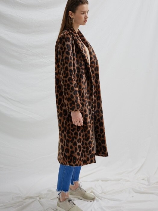 LEOPARD COAT