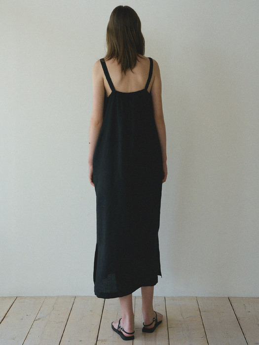 Bernet Sleeveless Dress (Black)