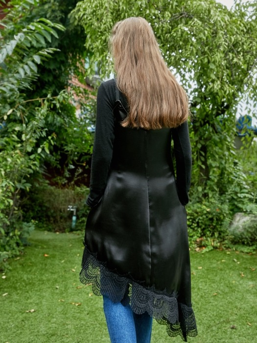 Asymmetric Lace Trimming Slip Dress_Black