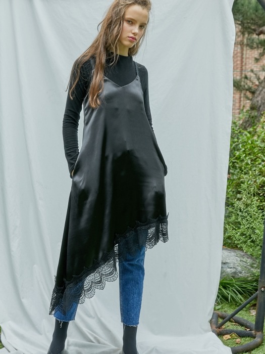 Asymmetric Lace Trimming Slip Dress_Black