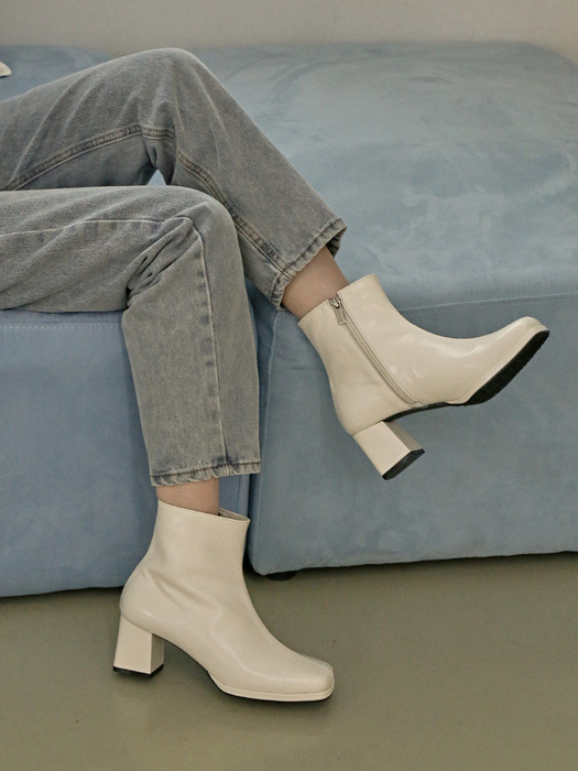 1554_2 Rave Ankle Boots
