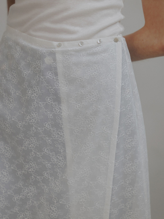 lace wrap skirt (white)