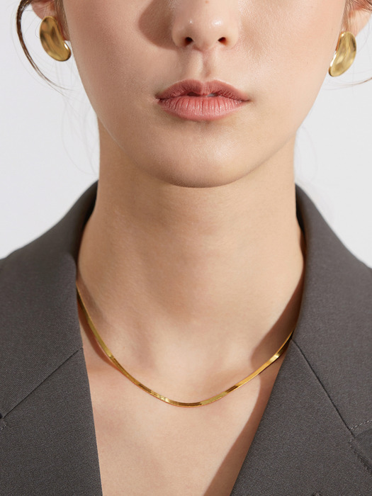 minimal glitter necklace gold