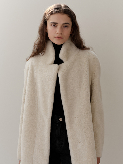 wool shearing single coat (cream)