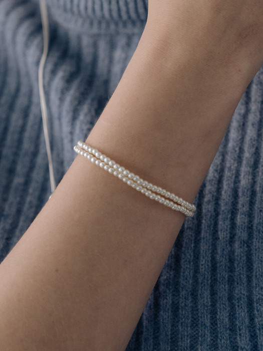 TN65 layered pearl bracelet