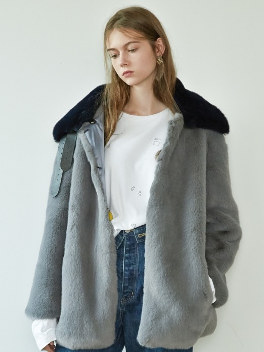 DETACHABLE-COLLAR FUR COAT (GRAY)