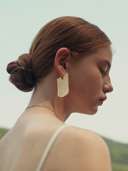 classic pattern earring