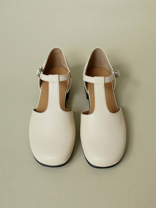 Side Open Mary Jane Shoes . Porcelain Beige
