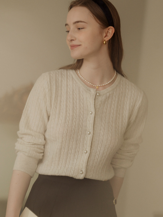 Cashmere pearl button cable cardigan(Oatmeal)