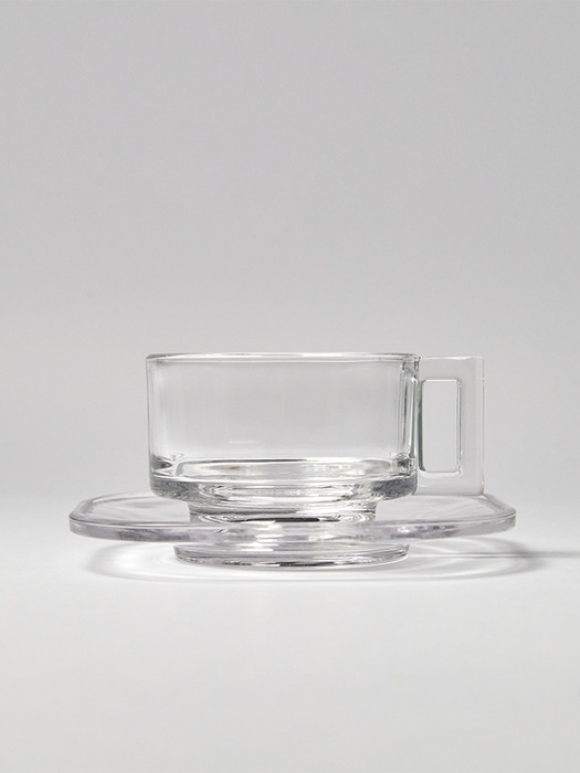 ARNO GLASS CUP AND SAUCER/CLEAR