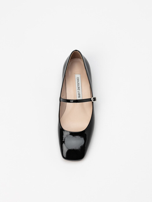 Limpa Maryjane Flat Shoes in Black Wrinkle Patent