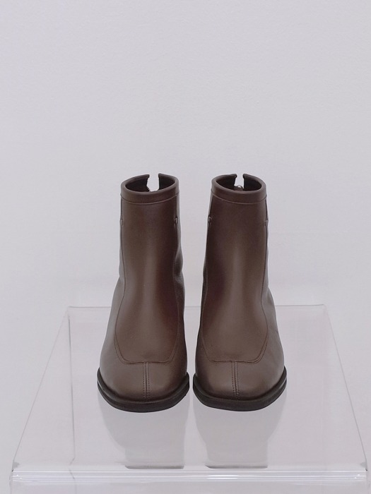 Plain ankle boots Brown