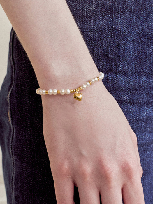 glorious pearl bracelet