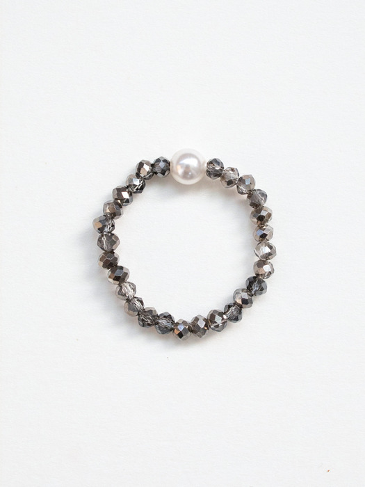 Pearl point grey crystal ring