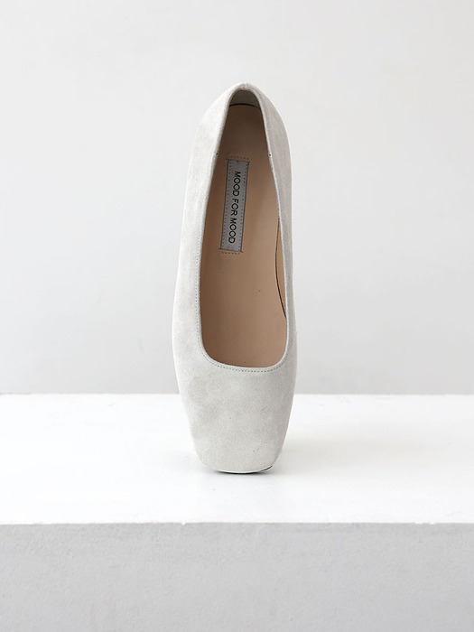 CAROLYN FLATS (Suede White)