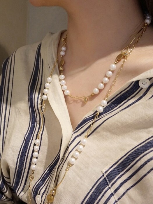 Ange white pearl necklace
