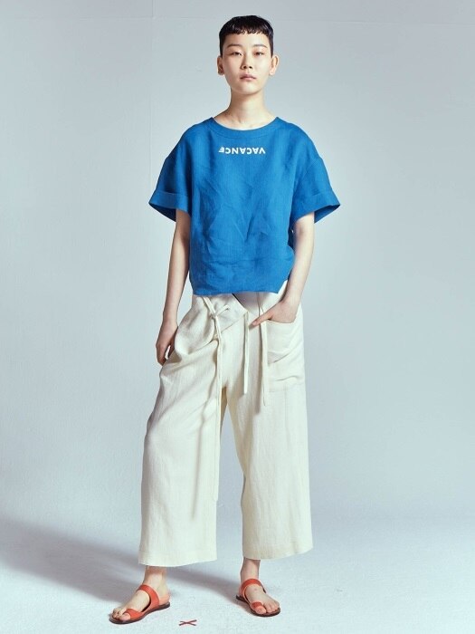 LINEN ROLL UP LETTERING BLOUSE [BLUE]