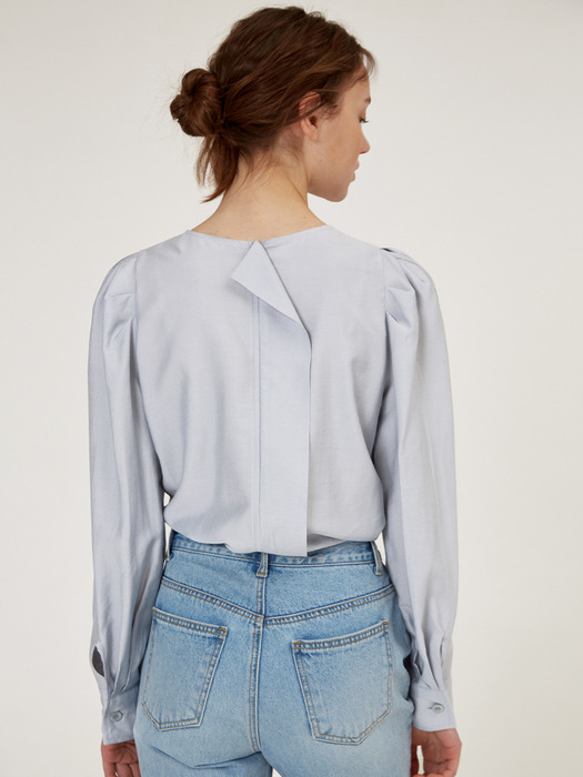 PUFF-SLEEVE BACK POINT BLOUSE [6 colors]